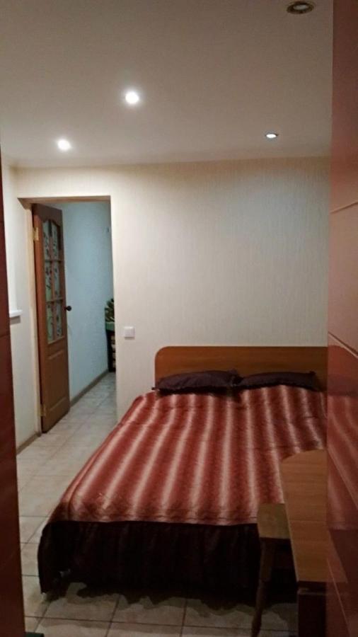 Apartamento Частный Дом, Отдельный Вход И Двор Cherkasy Exterior foto